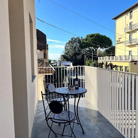 3 Bdr 100m From The Sea And Sea View And Terrace Apartman Marina di Pietrasanta